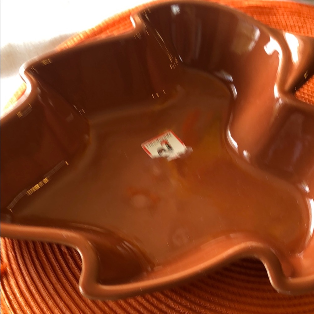 Cerutil Stoneware Leaf Dishes - Picture 8 of 11